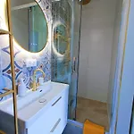 Apartment Au Petit Trianon Bleu