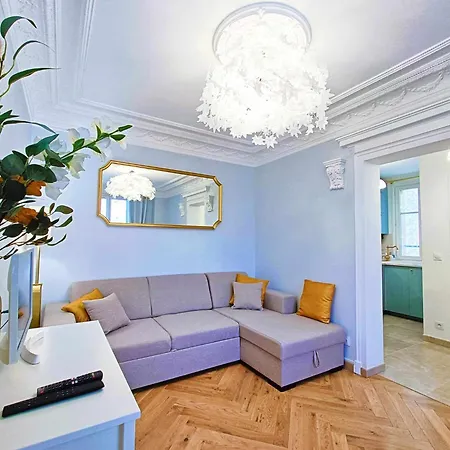 Au Petit Trianon Bleu Apartment