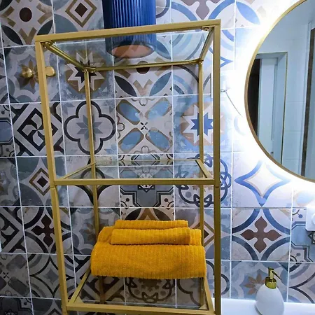Au Petit Trianon Bleu Apartment