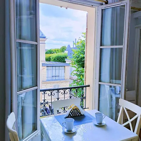 Lägenhet Au Petit Trianon Bleu