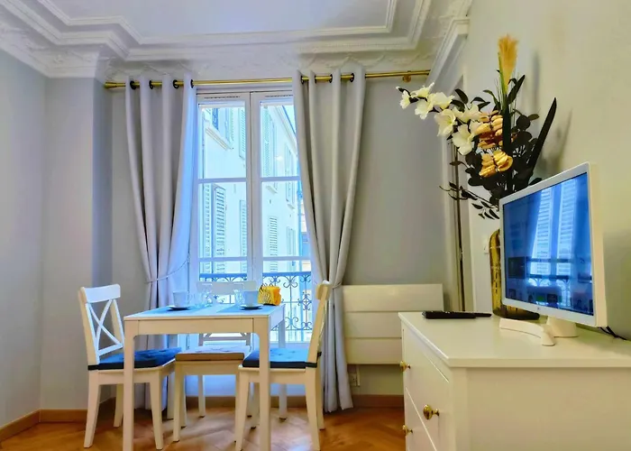 Au Petit Trianon Bleu Apartamento